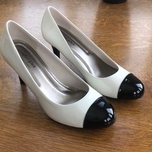 Ivory and black heels size 10W